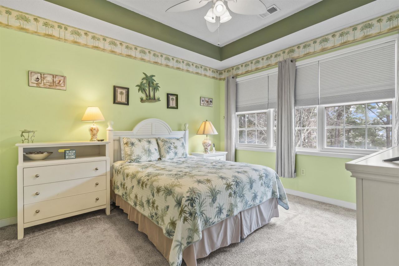 5825 Catalina Dr. Photo 22