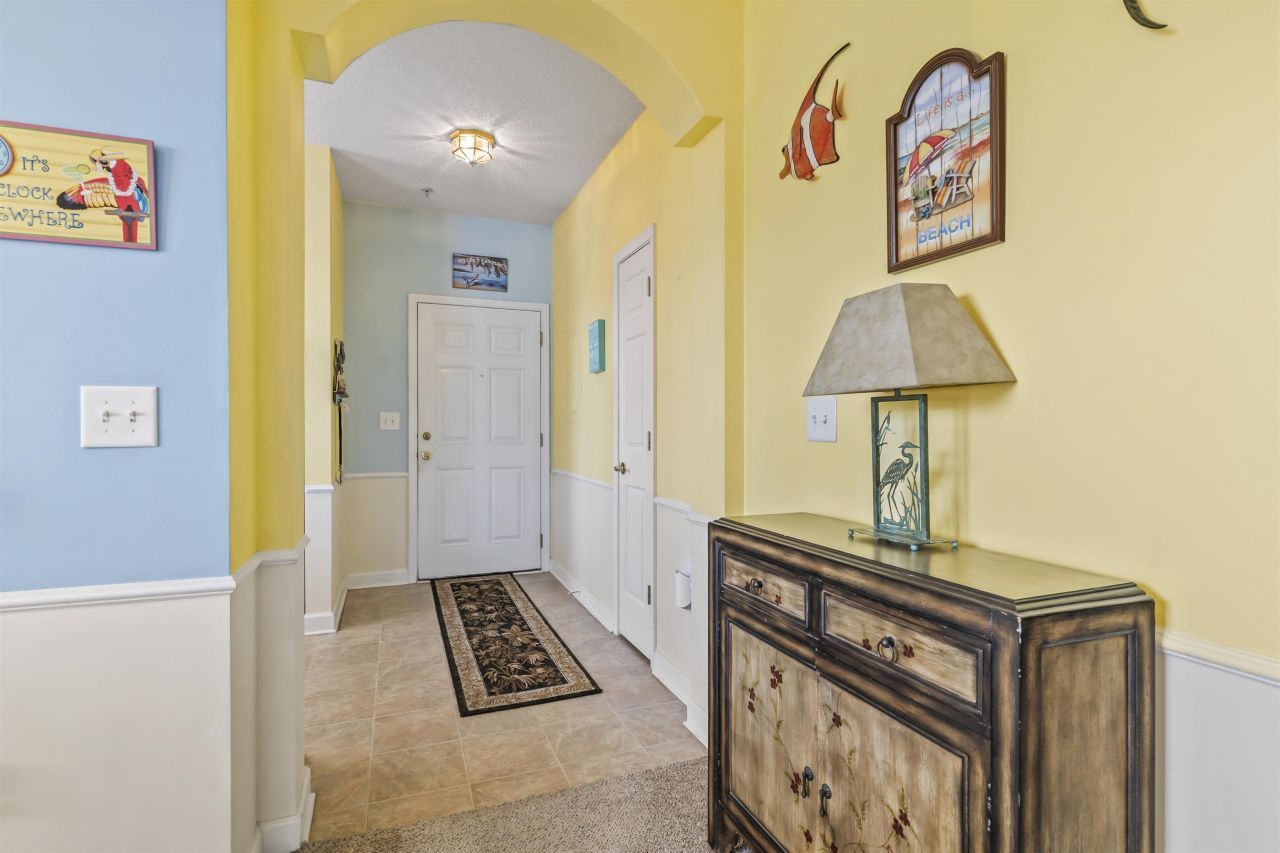 5825 Catalina Dr. Photo 6