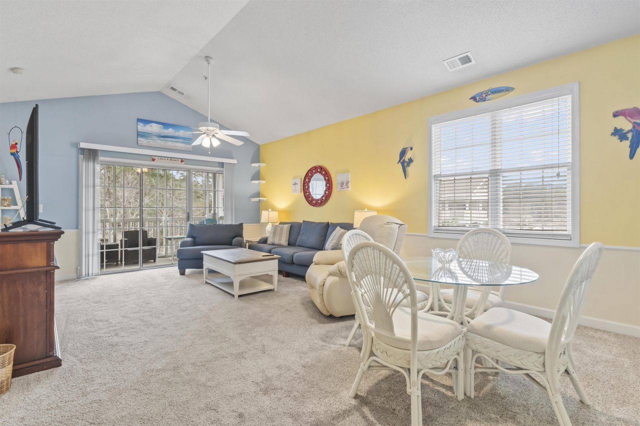 5825 Catalina Dr. Photo 7