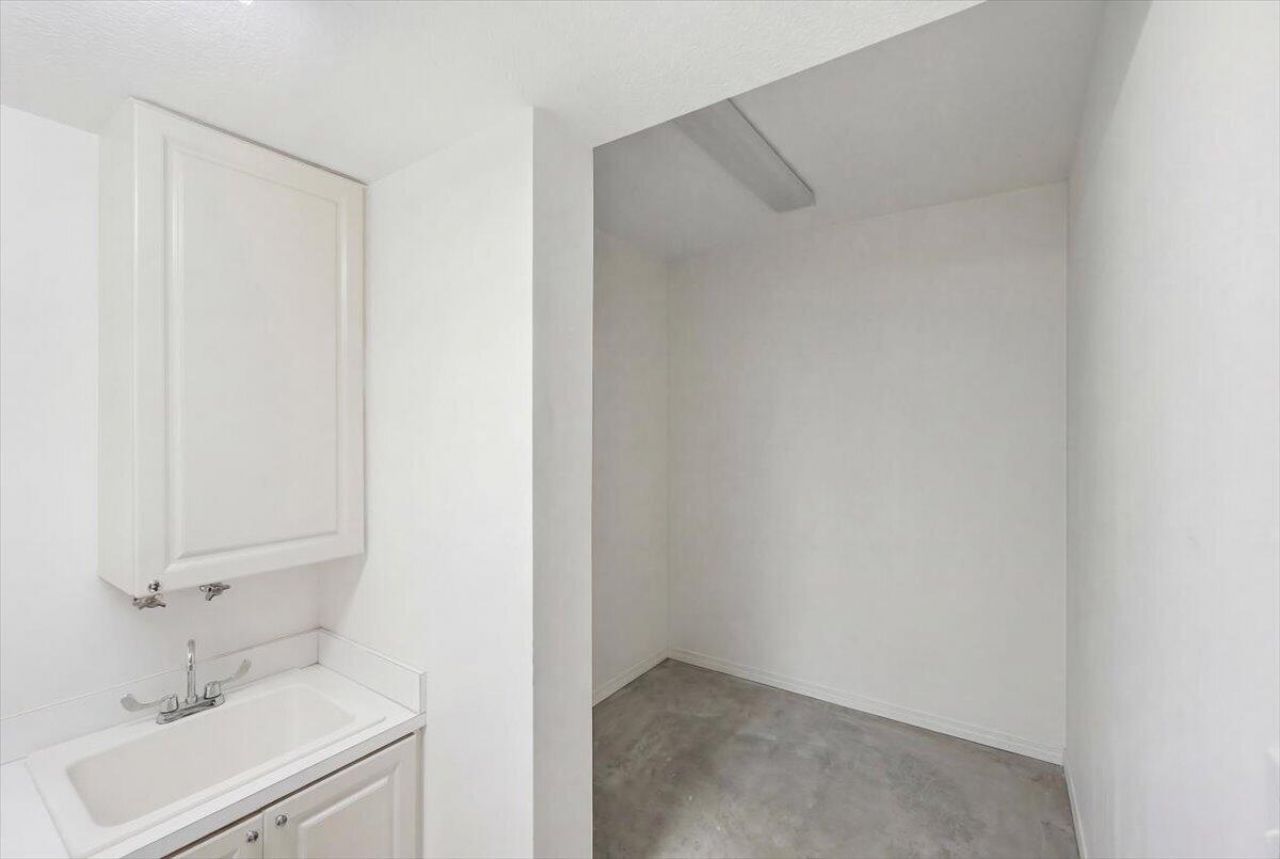 36 Harbour Isle Drive W, Unit 106, Fort Pierce, FL 34949 Photo