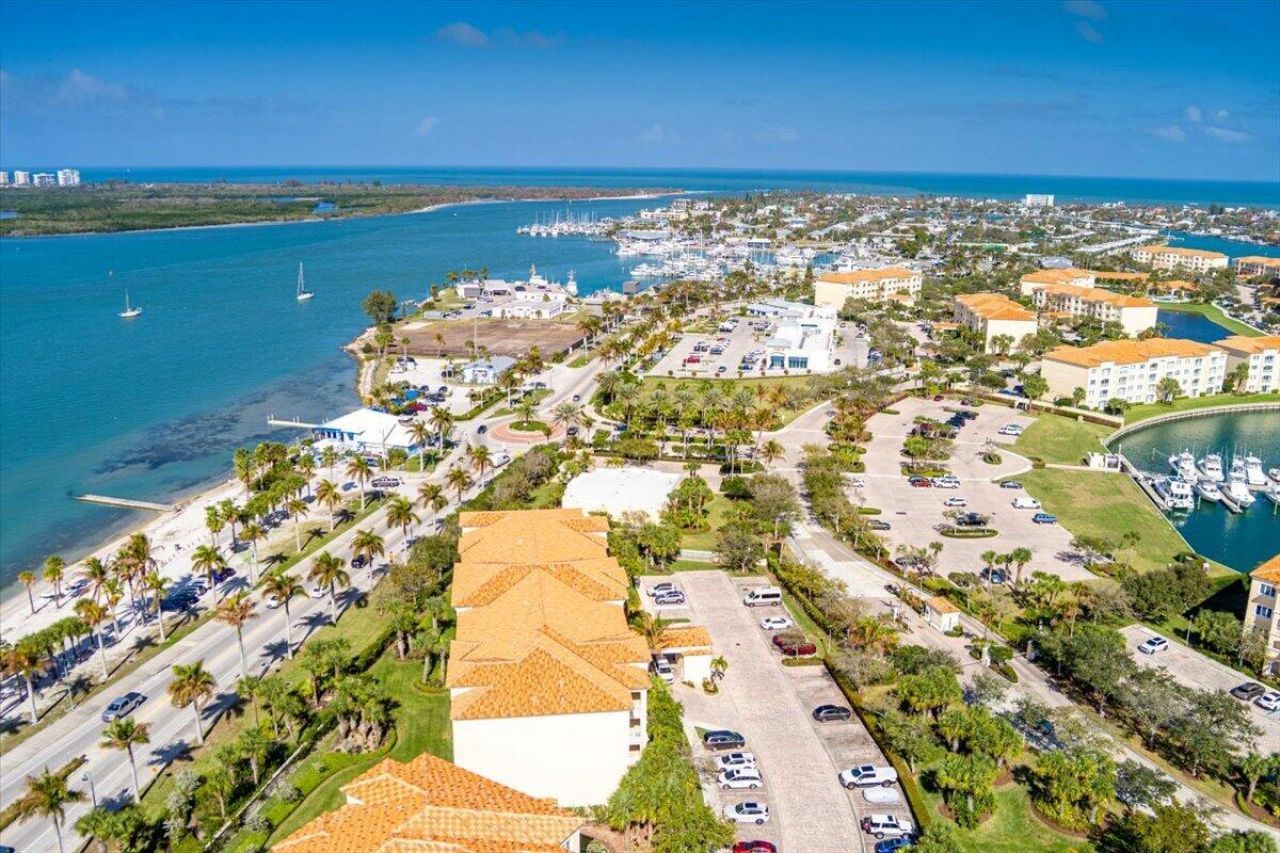 36 Harbour Isle Drive W, Unit 106, Fort Pierce, FL 34949 Photo