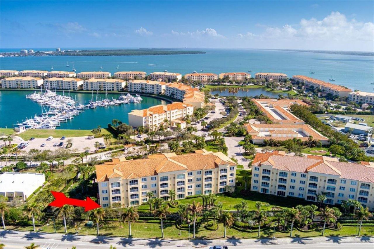 36 Harbour Isle Drive W, Unit 106, Fort Pierce, FL 34949 Photo