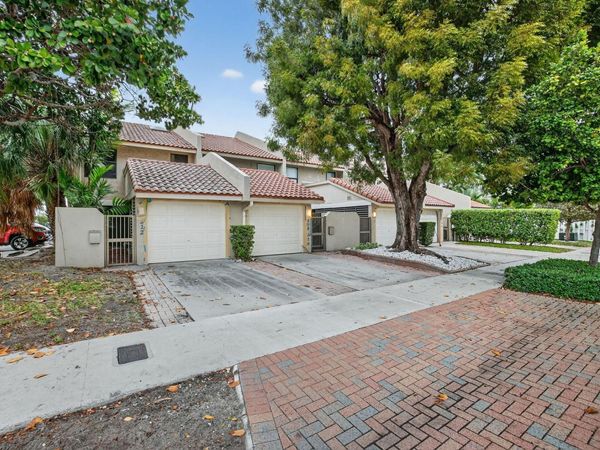 210 Washingtonia Ave, Lauderdale By The Sea, FL 33308