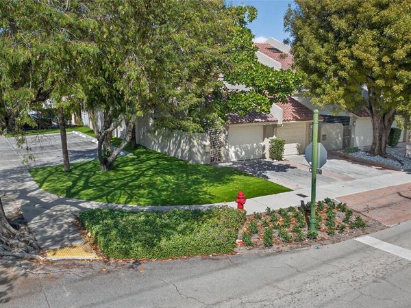 210 Washingtonia Avenue, Lauderdale-By-The-Sea, FL 33308