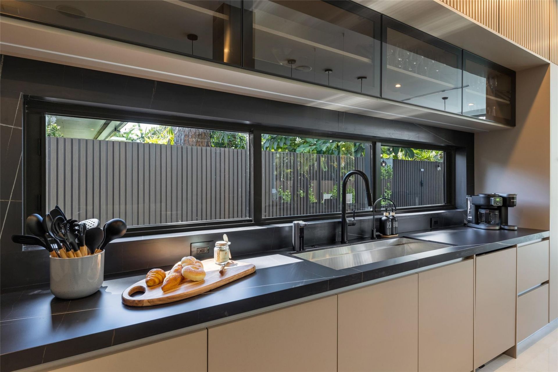 727 NE 17th Way, Fort Lauderdale, FL 33304 Photo