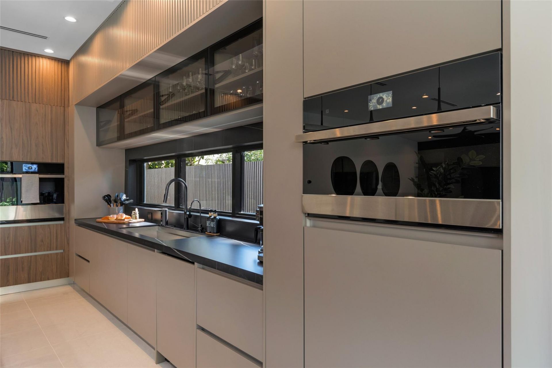 727 NE 17th Way, Fort Lauderdale, FL 33304 Photo