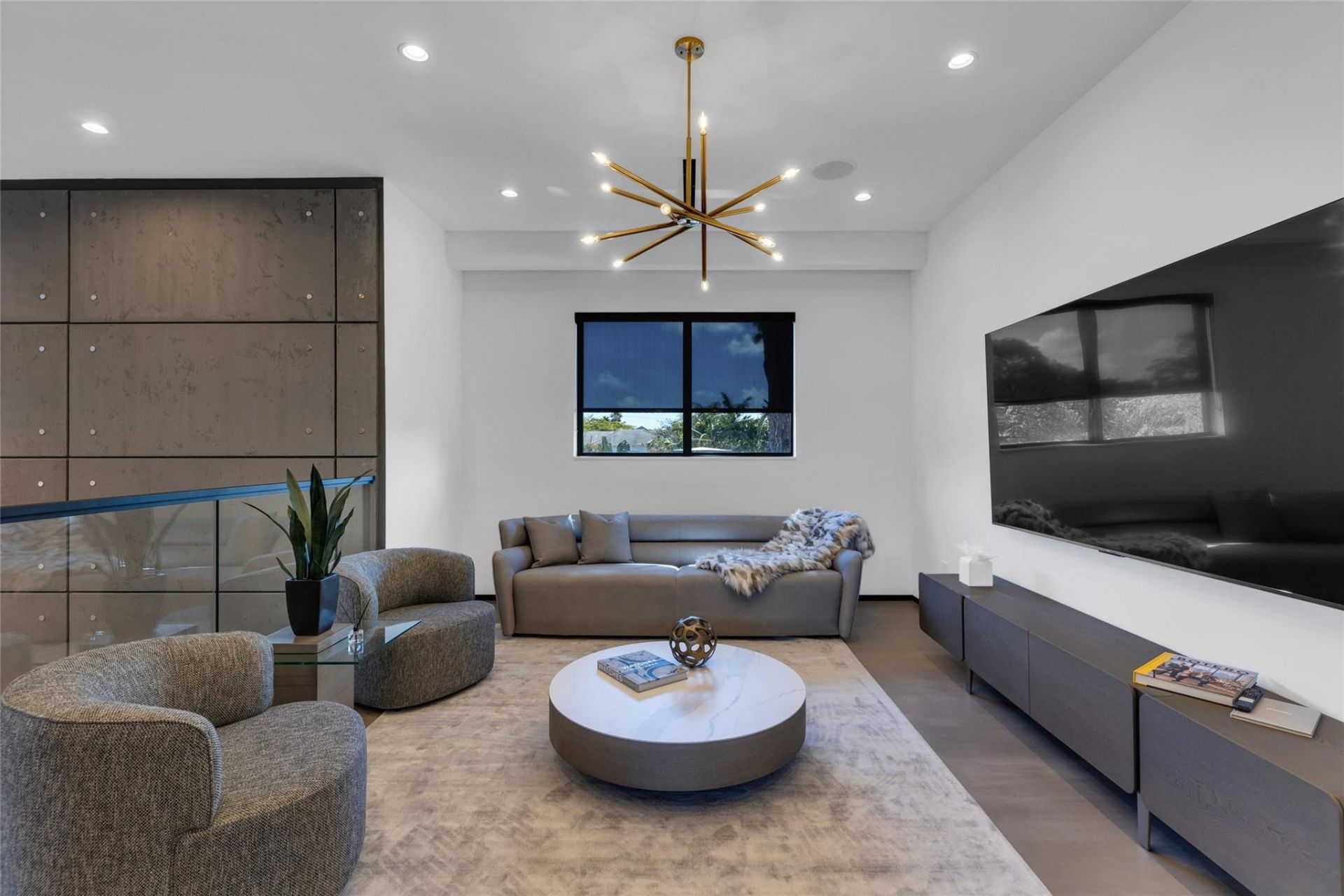 727 NE 17th Way, Fort Lauderdale, FL 33304 Photo