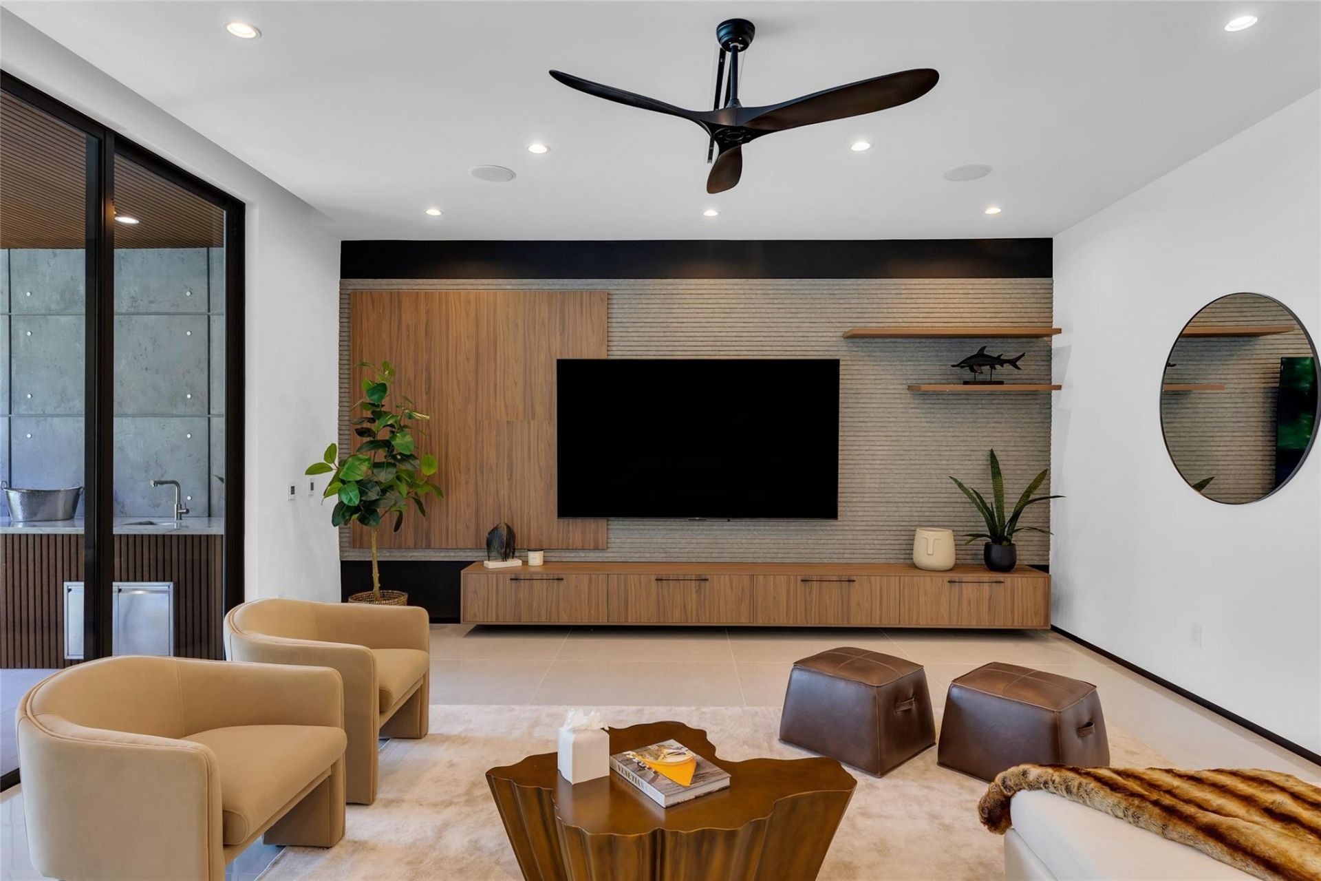 727 NE 17th Way, Fort Lauderdale, FL 33304 Photo