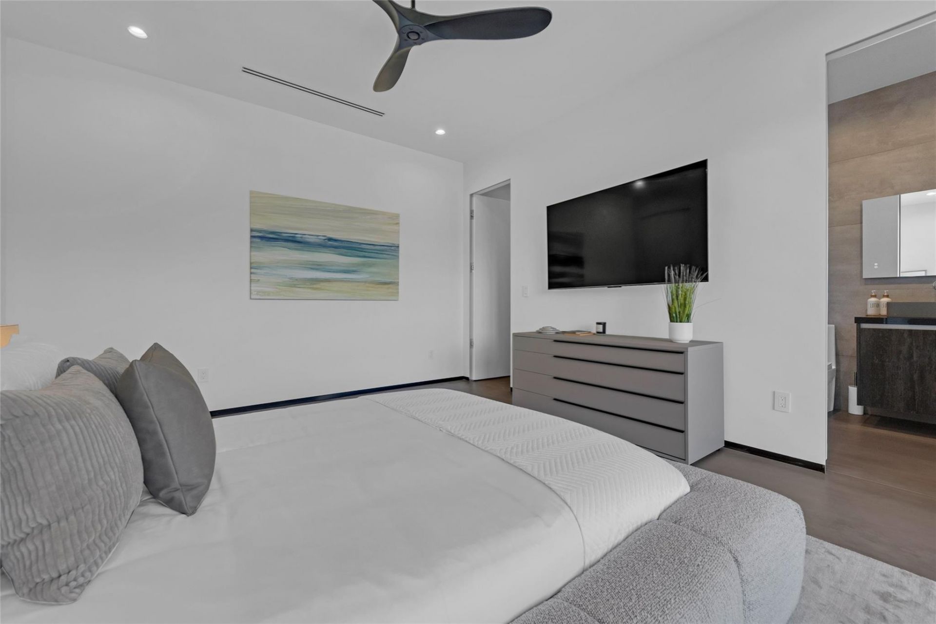 727 NE 17th Way, Fort Lauderdale, FL 33304 Photo