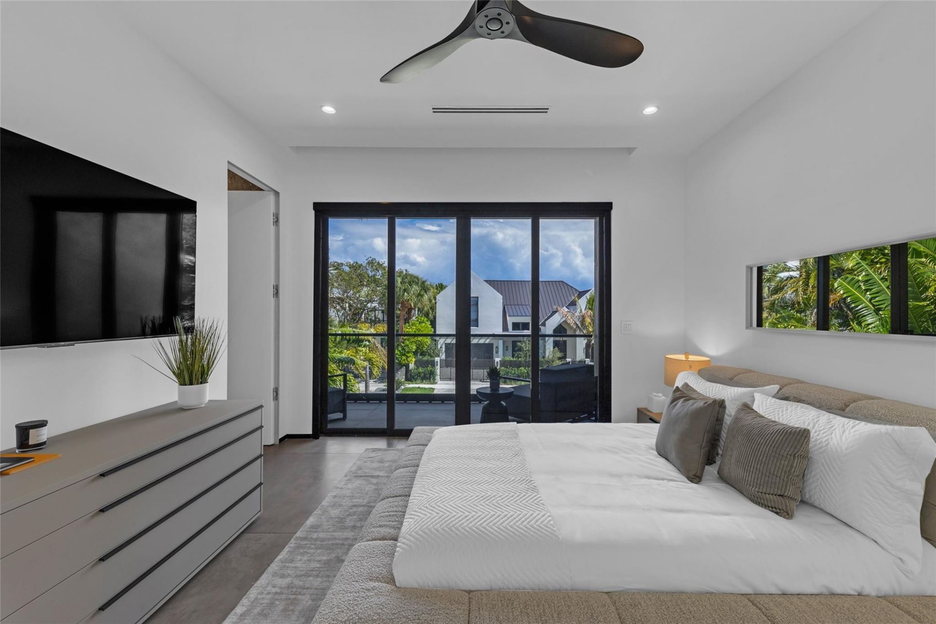 727 NE 17th Way, Fort Lauderdale, FL 33304 Photo