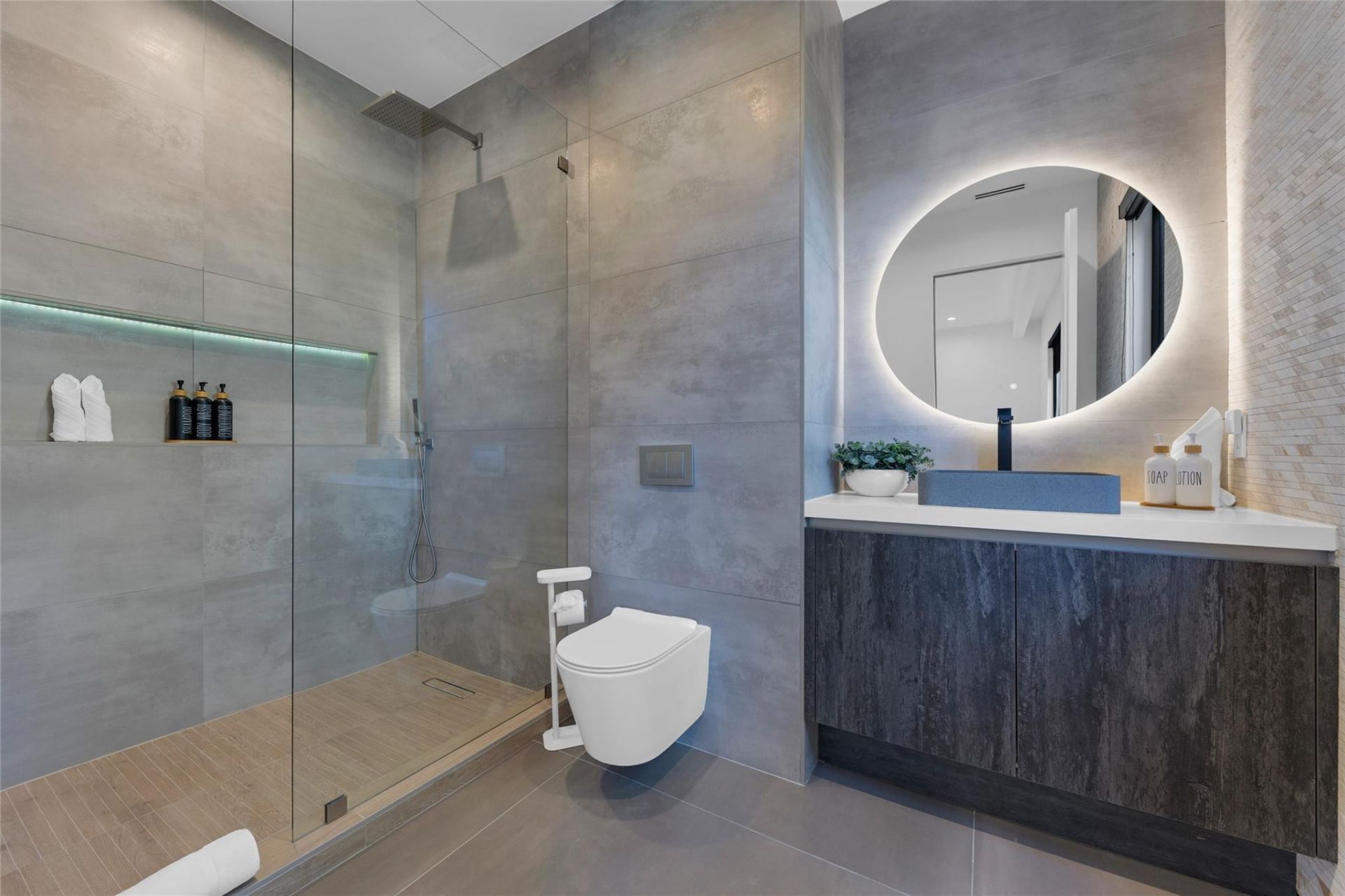 727 NE 17th Way, Fort Lauderdale, FL 33304 Photo