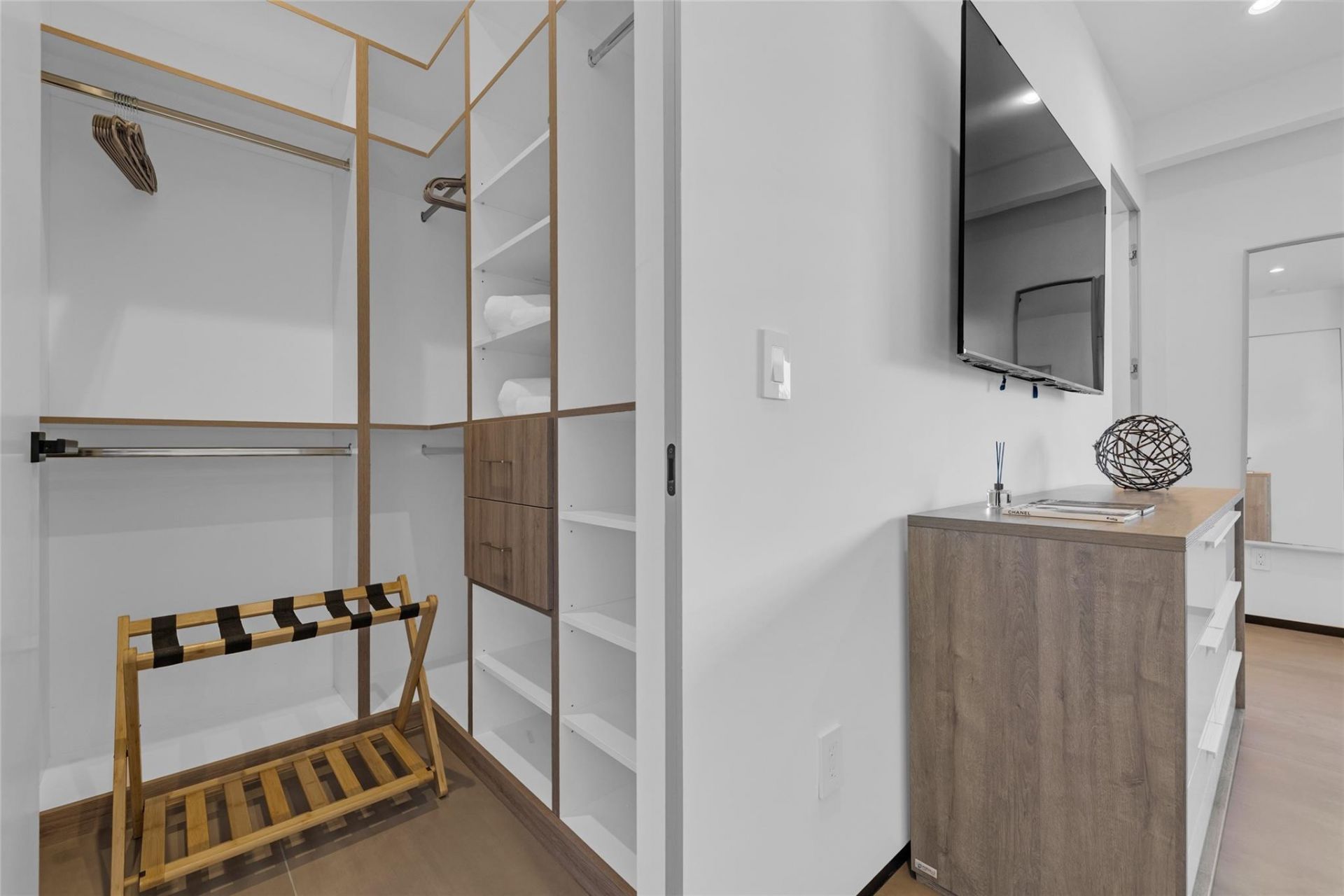 727 NE 17th Way, Fort Lauderdale, FL 33304 Photo