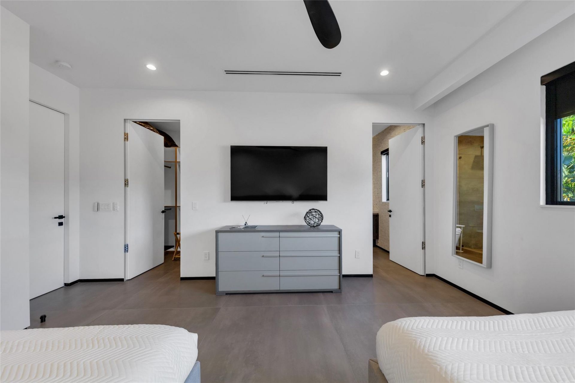 727 NE 17th Way, Fort Lauderdale, FL 33304 Photo