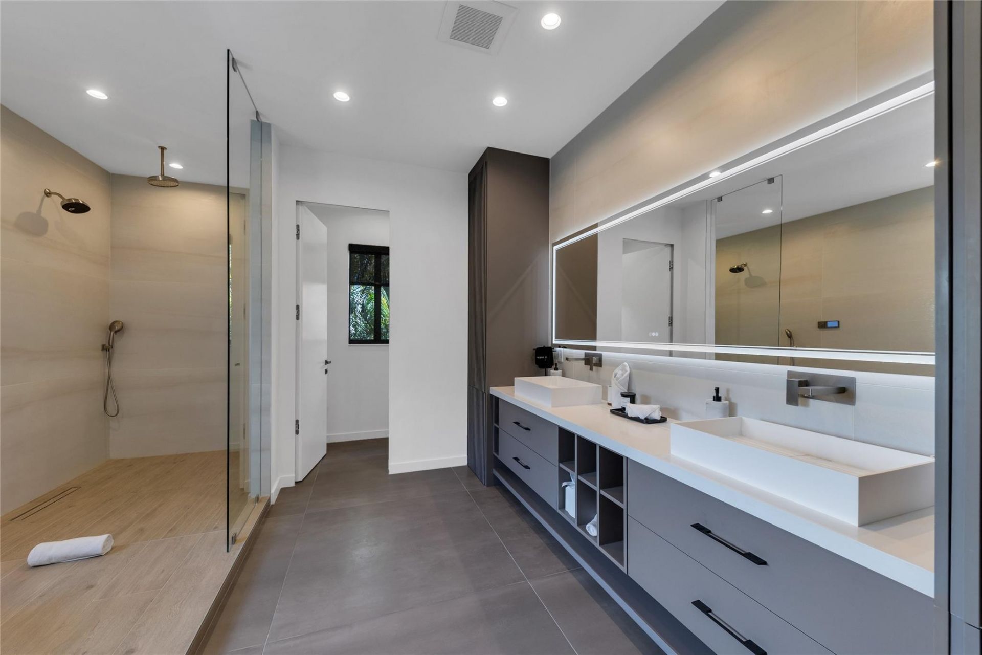 727 NE 17th Way, Fort Lauderdale, FL 33304 Photo