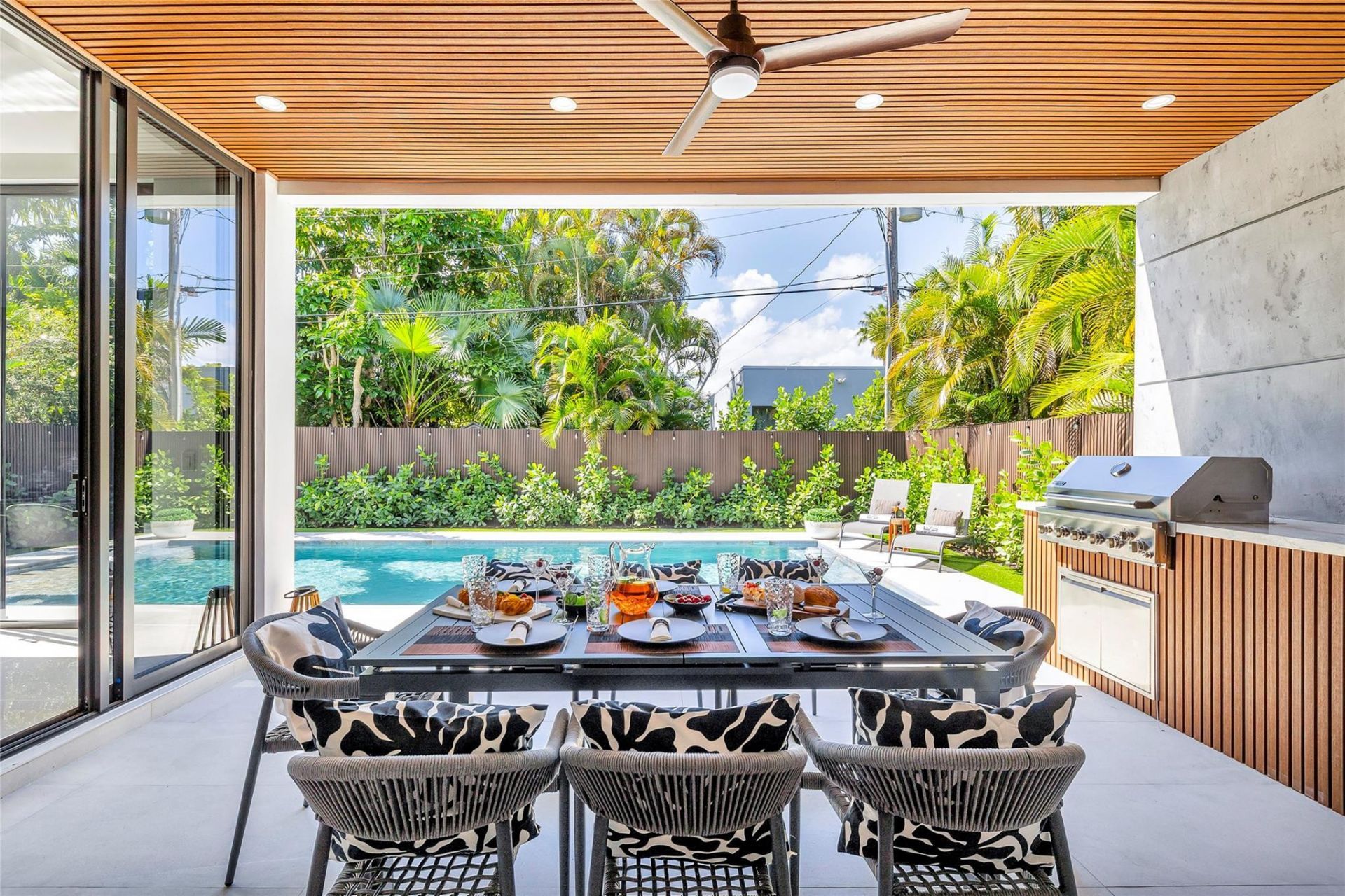 727 NE 17th Way, Fort Lauderdale, FL 33304 Photo