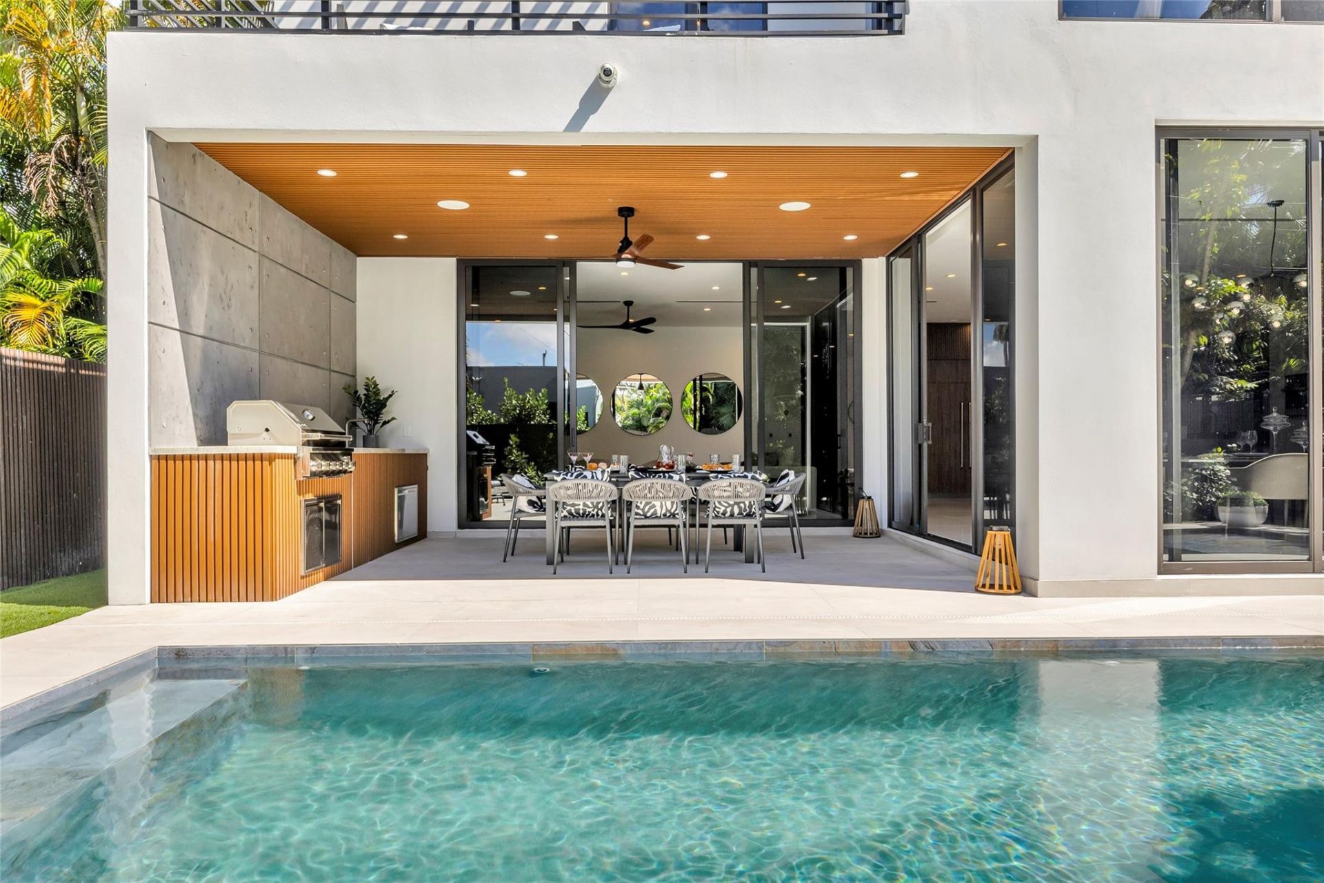 727 NE 17th Way, Fort Lauderdale, FL 33304 Photo