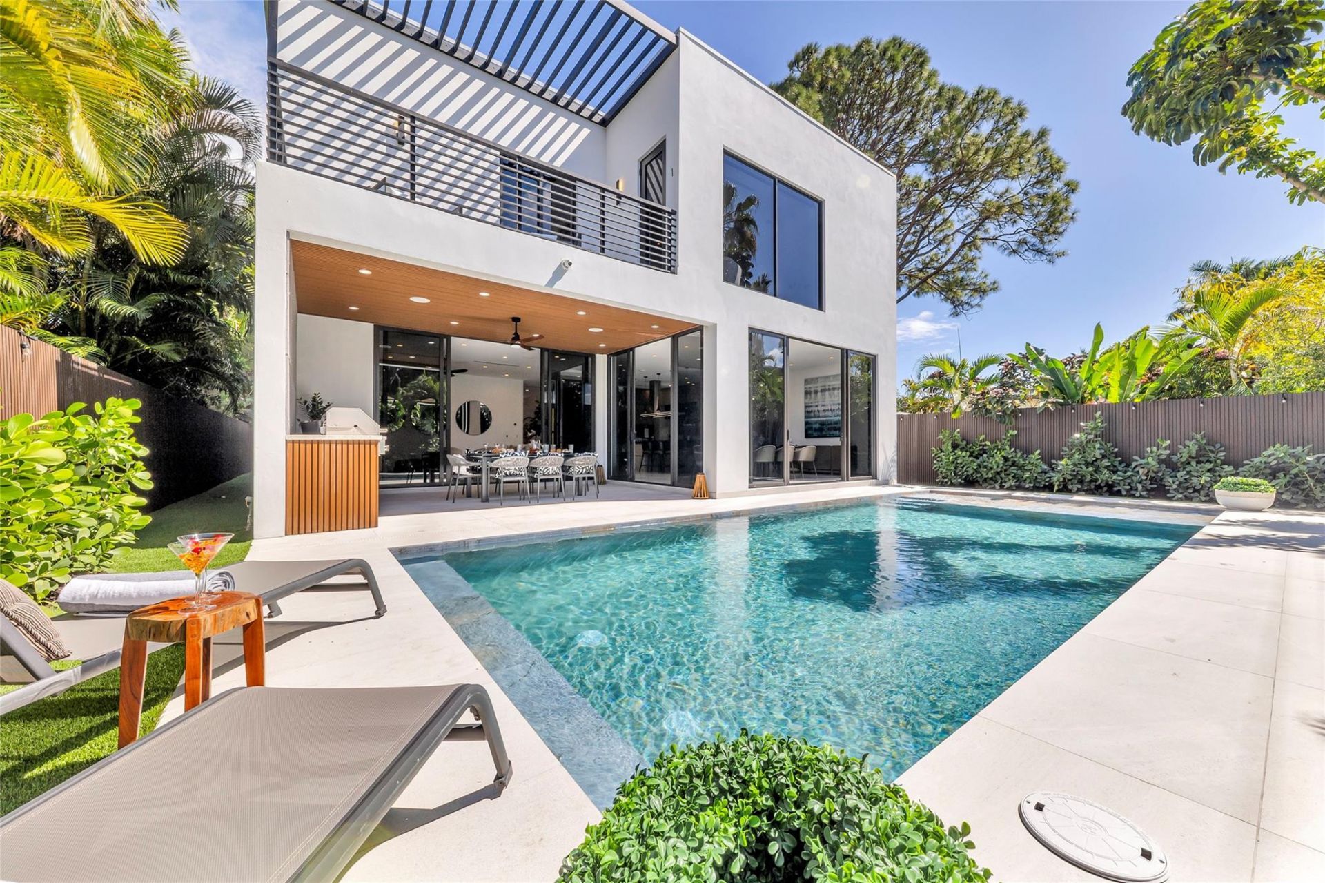 727 NE 17th Way, Fort Lauderdale, FL 33304 Photo