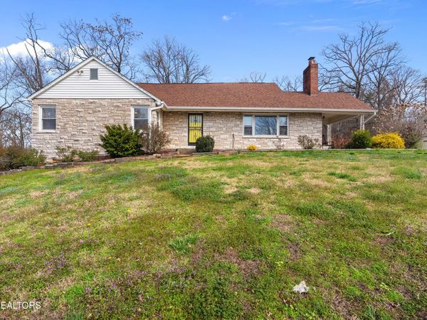 5109 E Sunset Rd, Knoxville, TN 37914