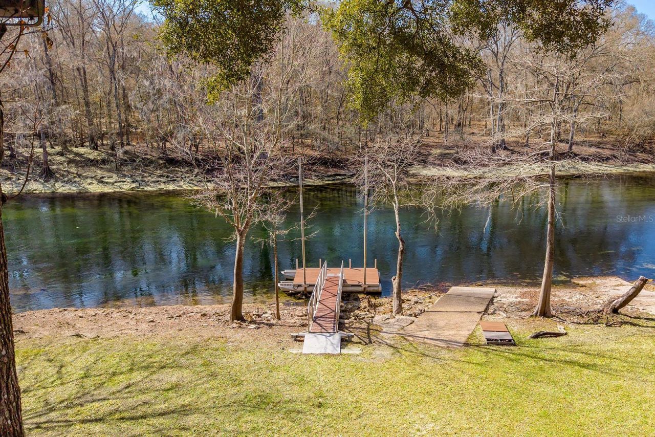 498 SW Manatee Terrace , Fort White, FL 32038 Photo