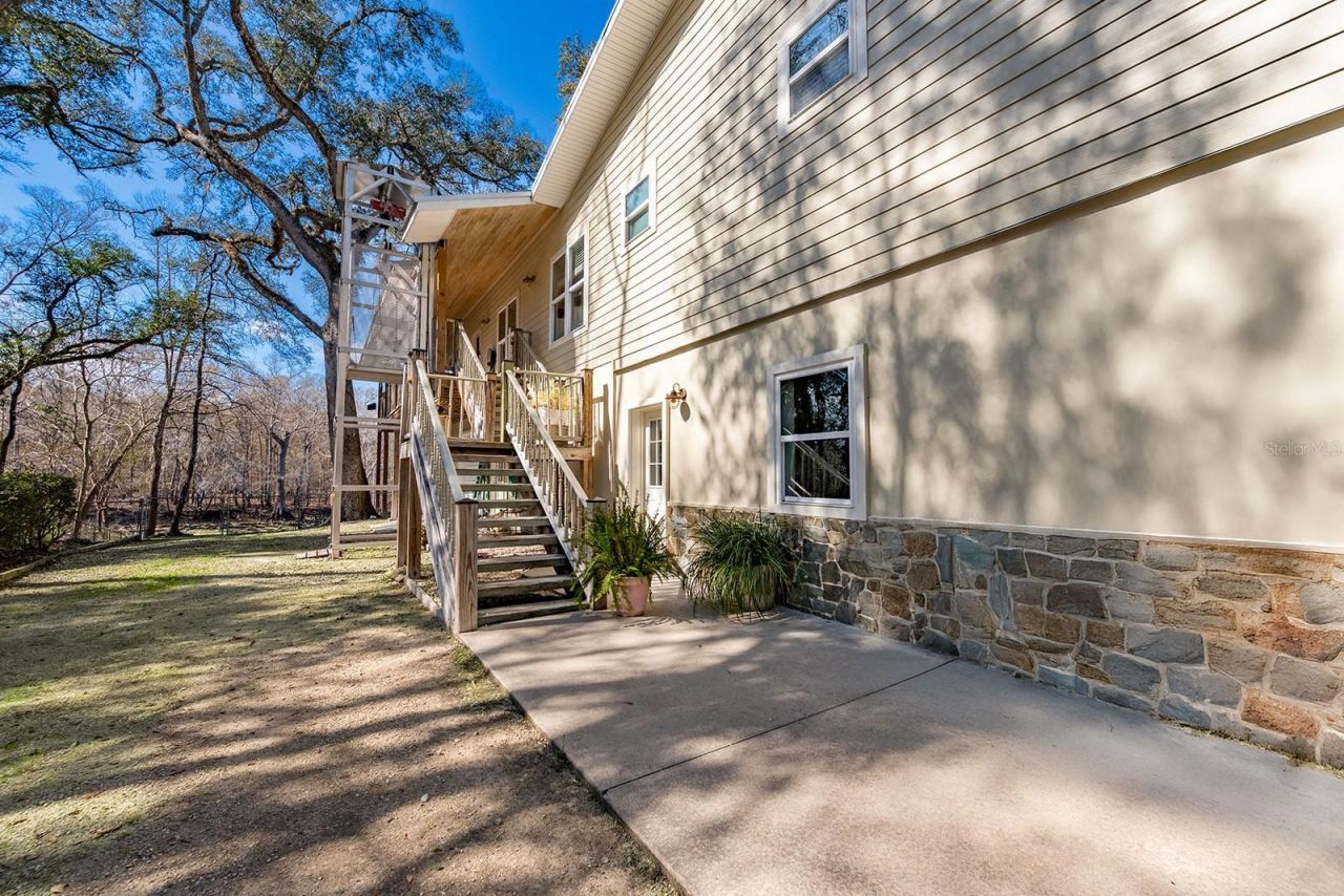 498 SW Manatee Terrace , Fort White, FL 32038 Photo