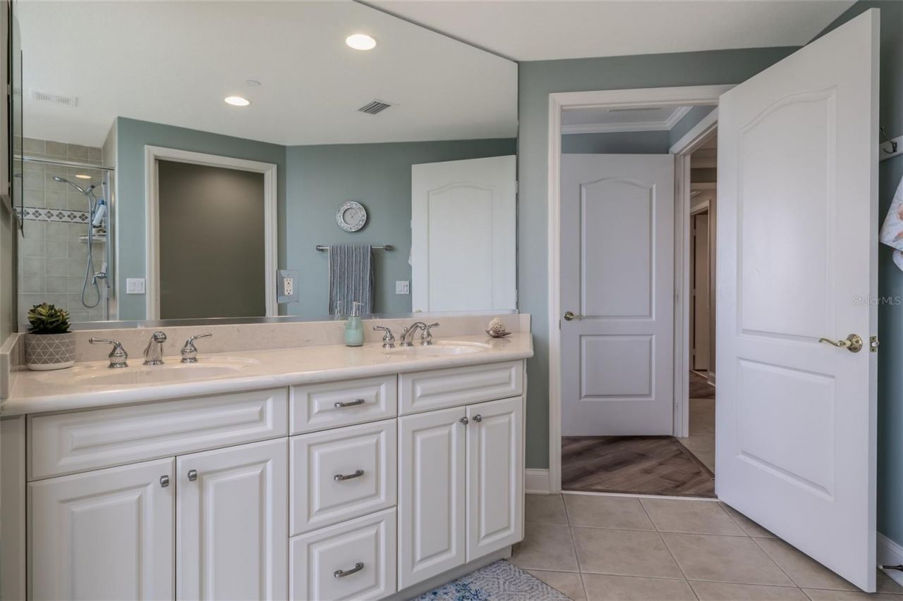 250 Minorca Beach Way, Unit 406, New Smyrna Beach, FL 32169 Photo