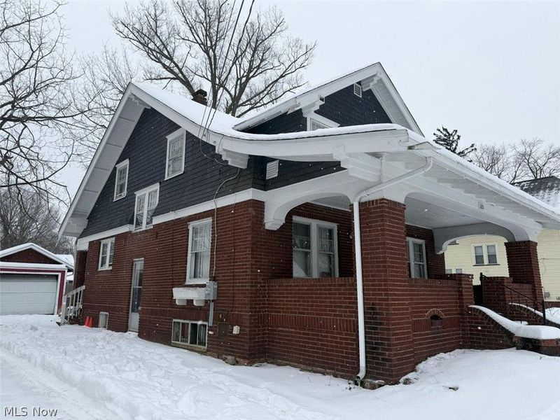 325 Beechwood Drive , Akron, OH 44320 Photo 2