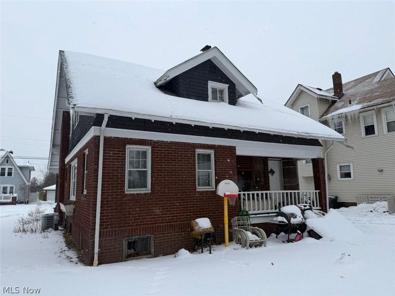 325 Beechwood Drive, Akron, OH 44320 Photo 3