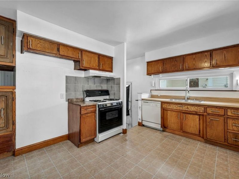 7 Smith Court , Elyria, OH 44035 Photo 10