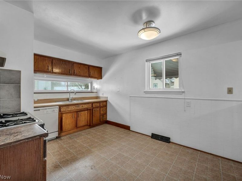 7 Smith Court , Elyria, OH 44035 Photo 11