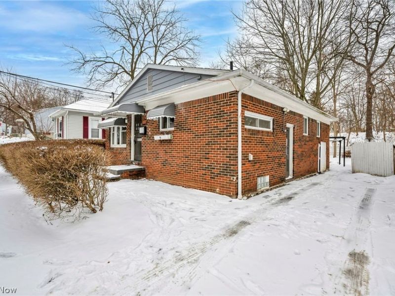 7 Smith Court , Elyria, OH 44035 Photo 3