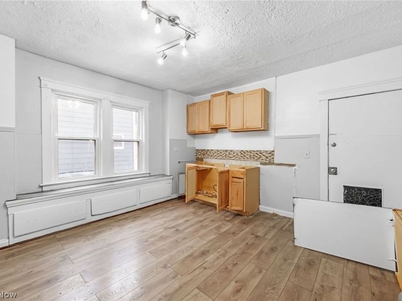 3978 E 55th Street, Newburgh Heights, OH 44105 Photo 12