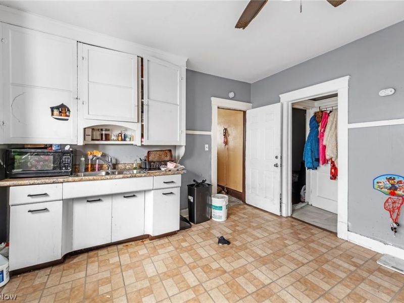 3978 E 55th Street, Newburgh Heights, OH 44105 Photo 28