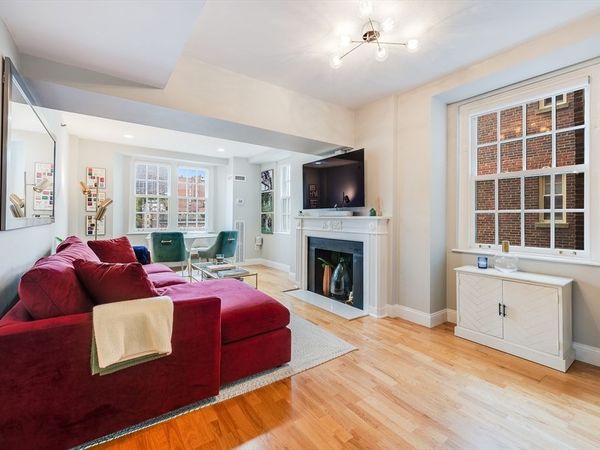 15 River St, Unit 704, Boston, MA 02108