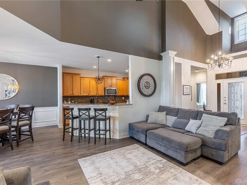 135 Winding Creek Drive, Springboro, OH 45066 Photo 4