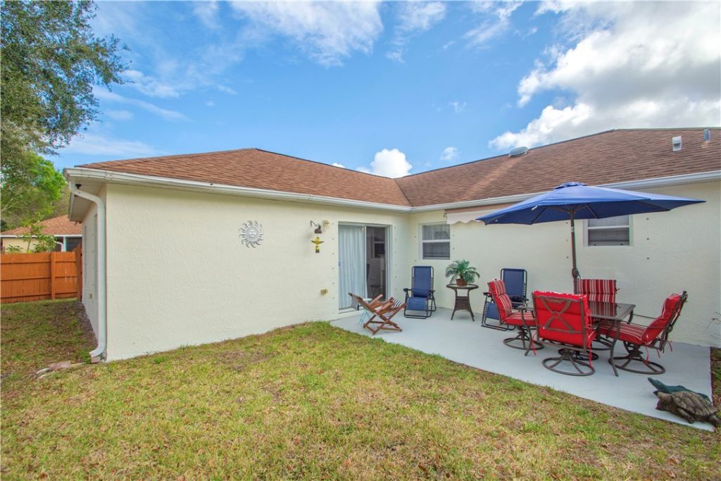 8715 105th Court, Vero Beach, FL 32967 Photo