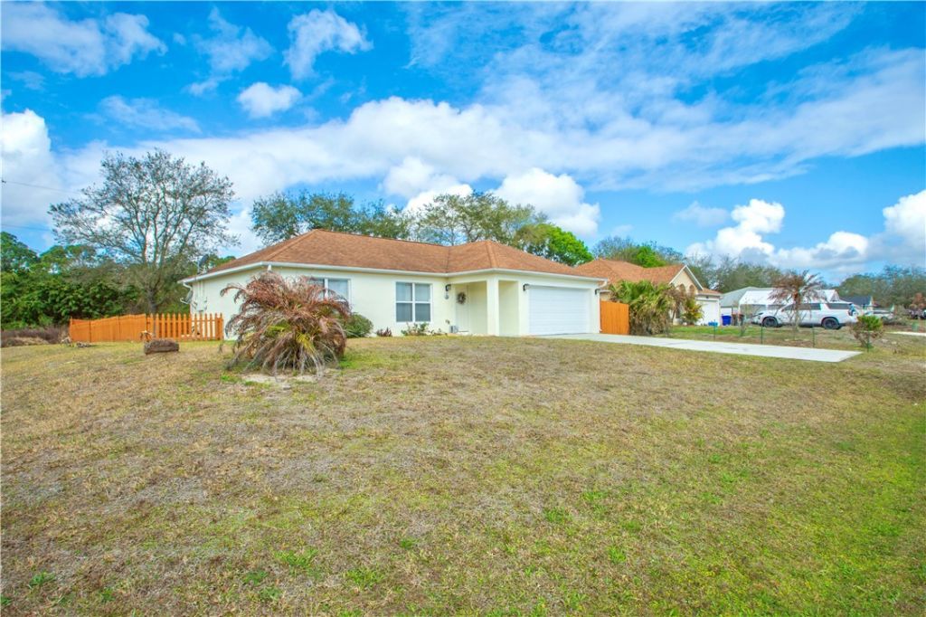 8715 105th Court, Vero Beach, FL 32967 Photo