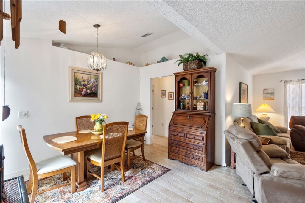 8715 105th Court, Vero Beach, FL 32967 Photo