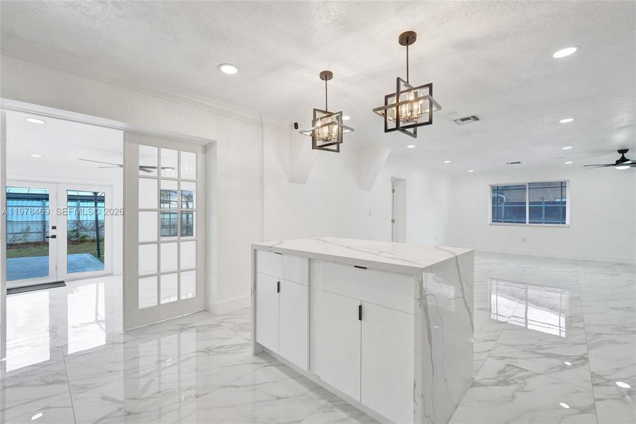 4861 NW 5th St, Plantation, FL 33317 Photo