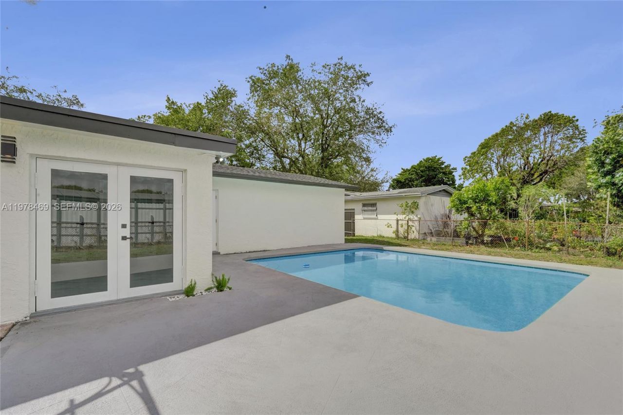 4861 NW 5th St, Plantation, FL 33317 Photo