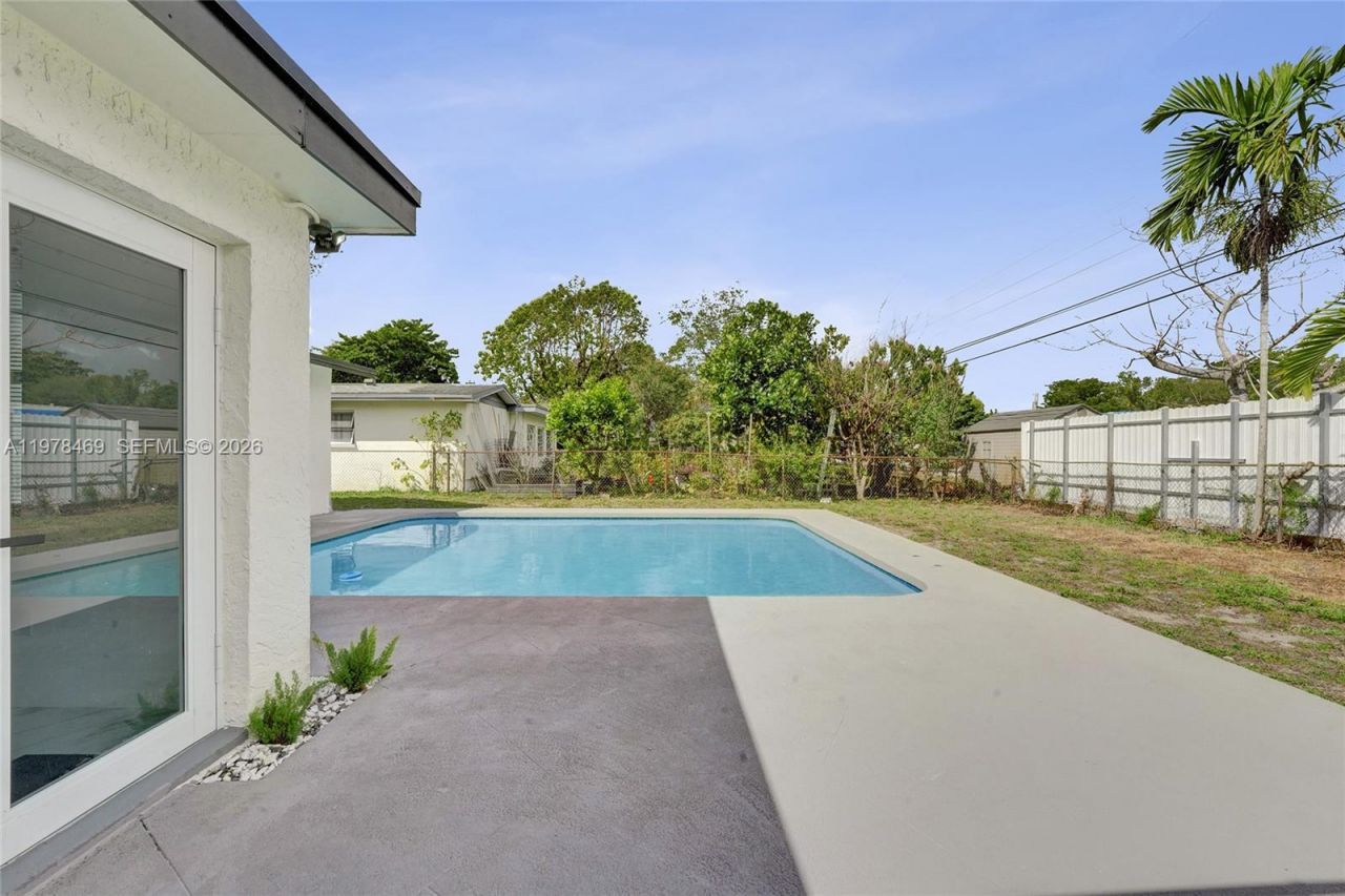 4861 NW 5th St, Plantation, FL 33317 Photo