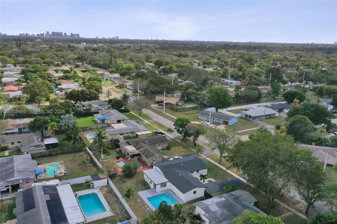 4861 NW 5th St, Plantation, FL 33317 Photo