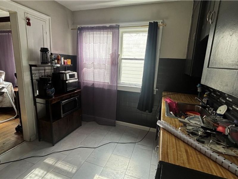 3234 W 110th Street , Cleveland, OH 44111 Photo 4