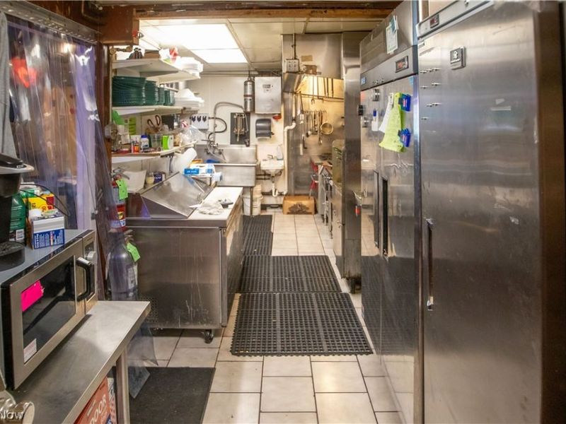 4294 Mayfield Road, South Euclid, OH 44121 Photo 16