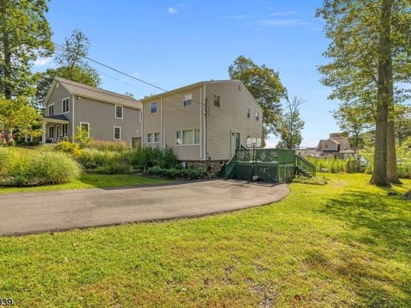 19 W River Styx Rd, Hopatcong, NJ 07843