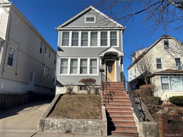 612 College Place , Unit 2nd Floor, College Point, NY 11356