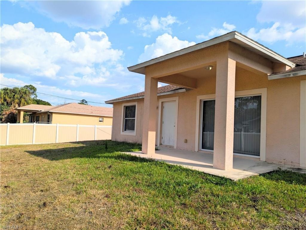 106 W 5th St, Lehigh Acres, FL 33972 Photo
