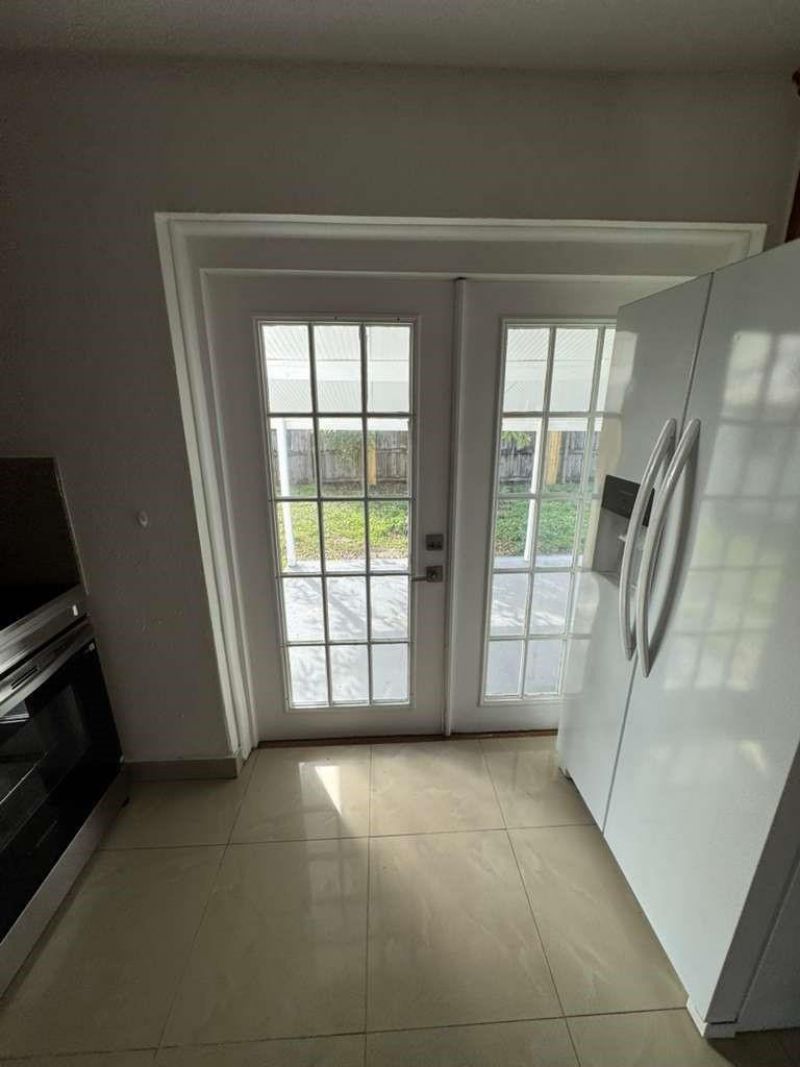 4871 SW 24th Avenue, Fort Lauderdale, FL 33312 Photo