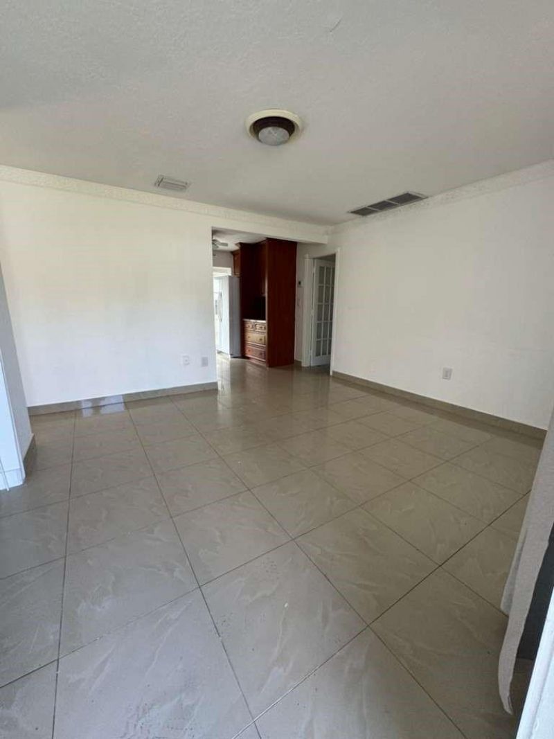 4871 SW 24th Avenue, Fort Lauderdale, FL 33312 Photo