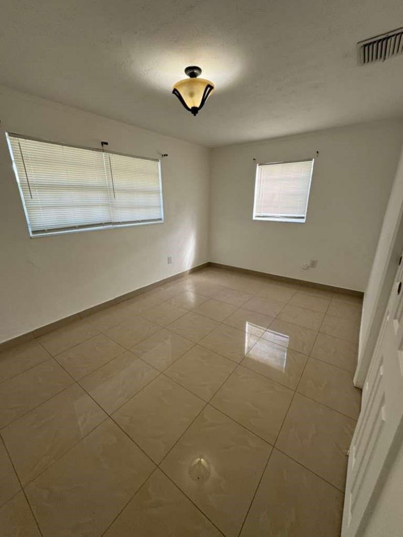 4871 SW 24th Avenue, Fort Lauderdale, FL 33312 Photo