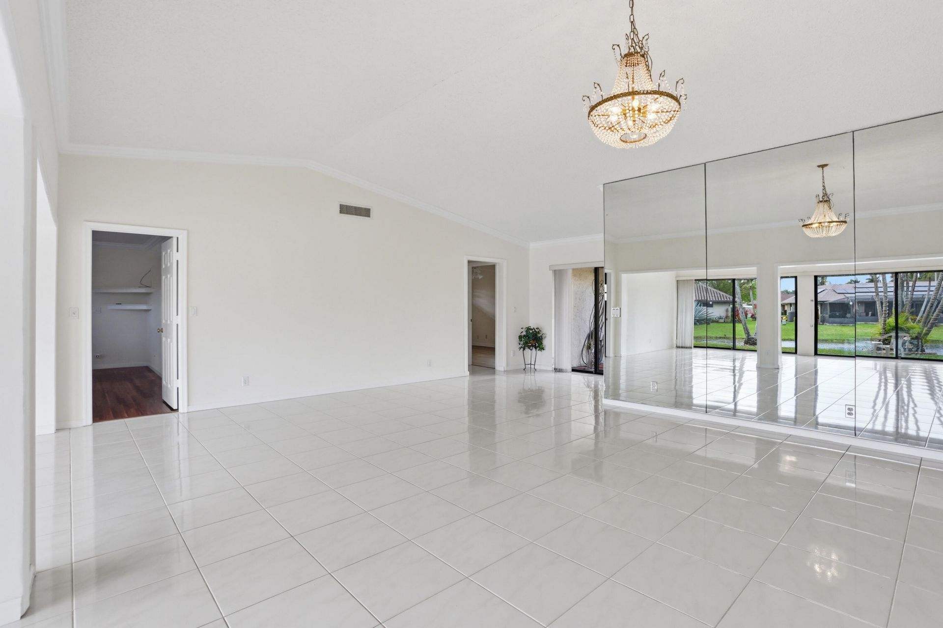 10426 Vereda Circle, Boynton Beach, FL 33436 Photo